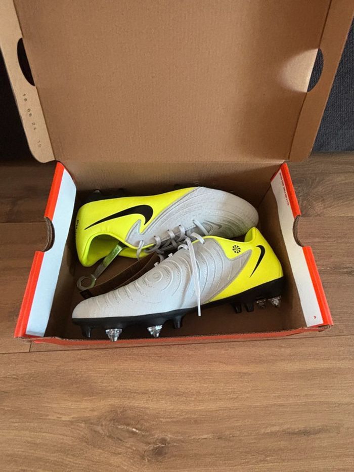 Crampons Nike 41 homme - photo numéro 4
