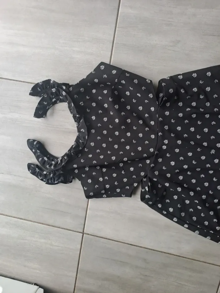 Combi noir à petite fleurs Jennyfer Taille M - photo numéro 3