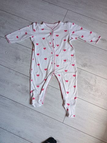 Pyjama jersey 1 pièce avec pieds coeurs 86 cm c&a