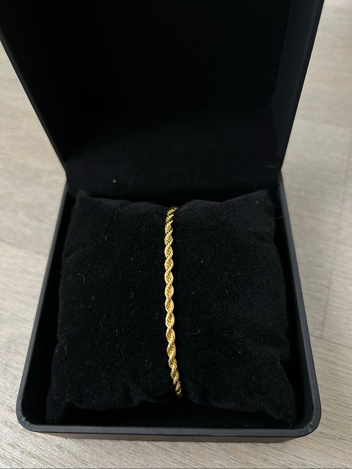 Bracelet