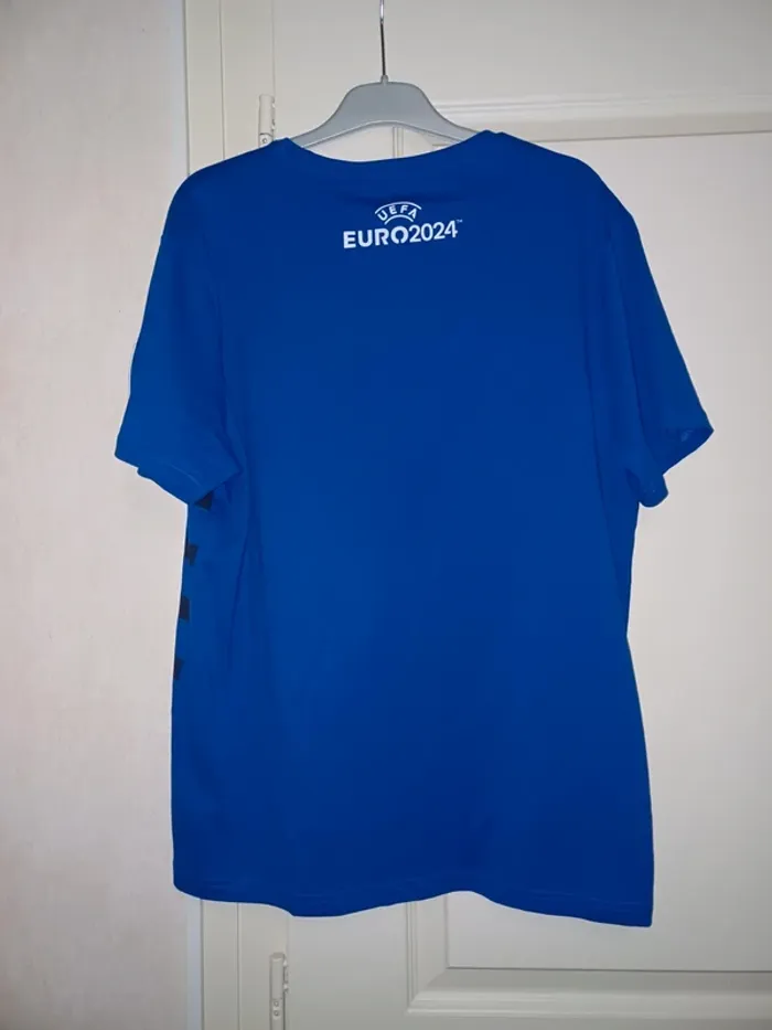 T-shirt Official Licensed Product - photo numéro 2