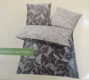 Parure de lit double face en coton renforcé neuve sous blister