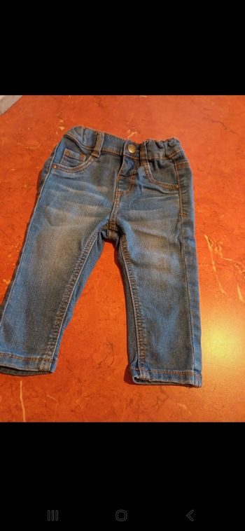 Jean bébé taille 6 mois