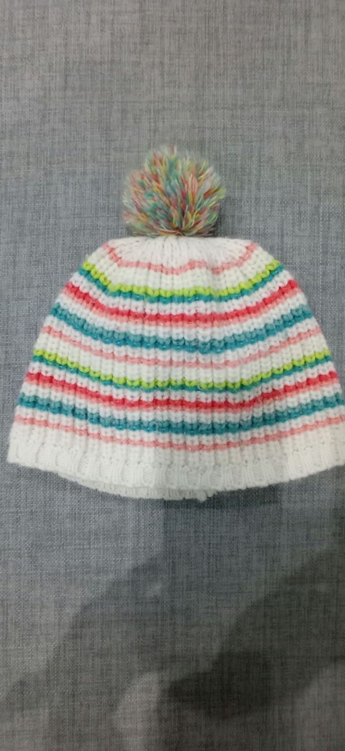 Bonnet fille, 04/05 ans, T.53, orchestra, TBE