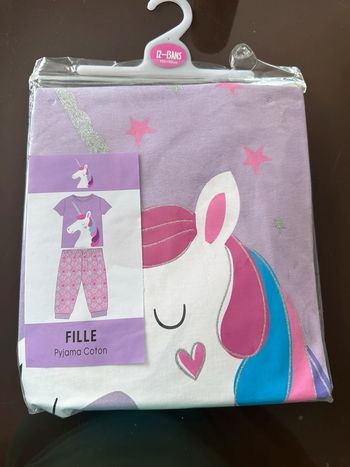 Pyjama licorne 12/13 ans