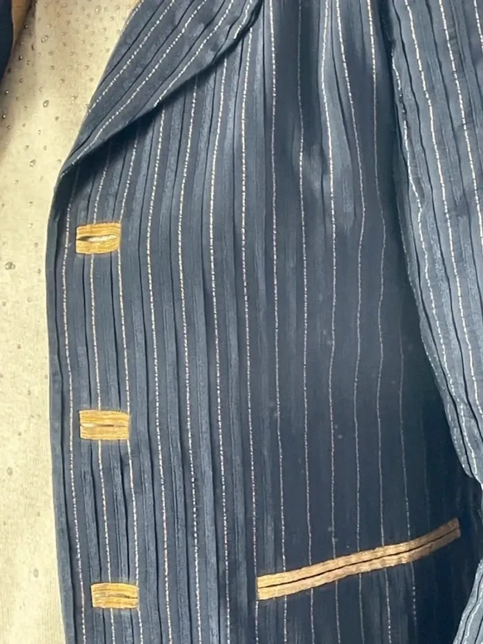 Superbe veste marine et dorée ultrachic 36 - photo numéro 3