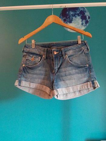 Short jeans