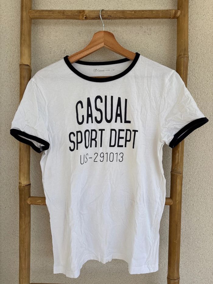 t shirt blanc et noir casual