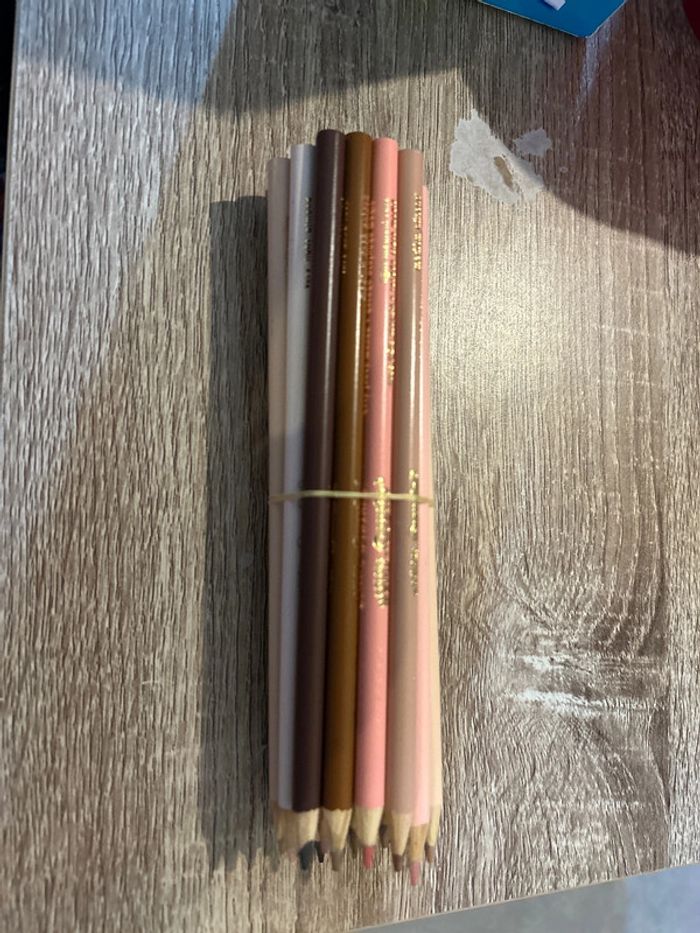 Crayon de couleur - photo numéro 2
