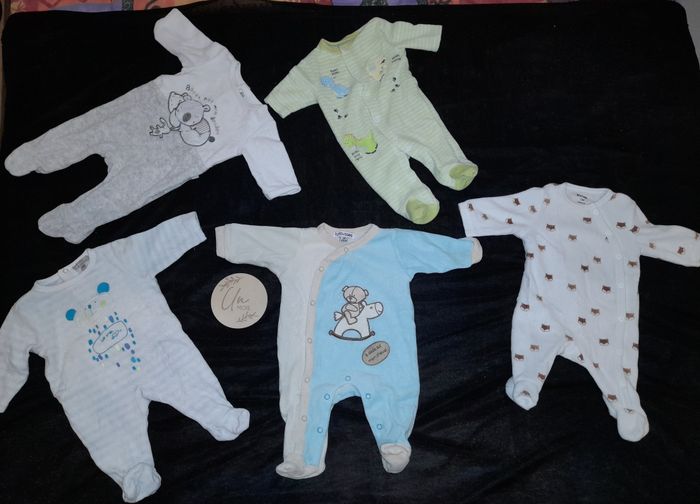 Lot 5 pyjamas velours 1 mois