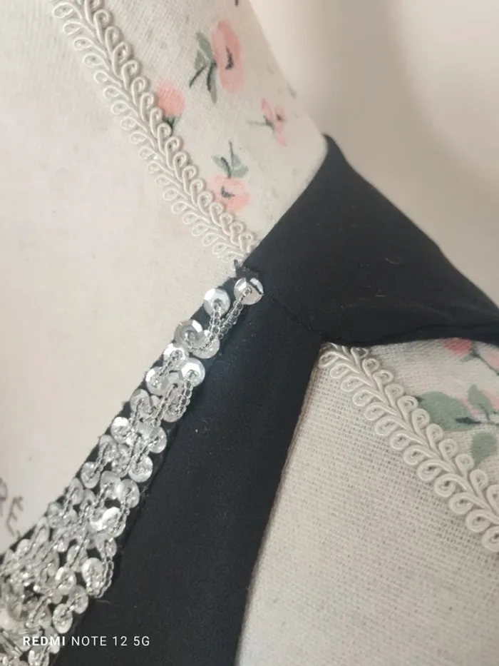 Jolie blouse taille S/M - photo numéro 4