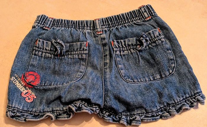 Short fille