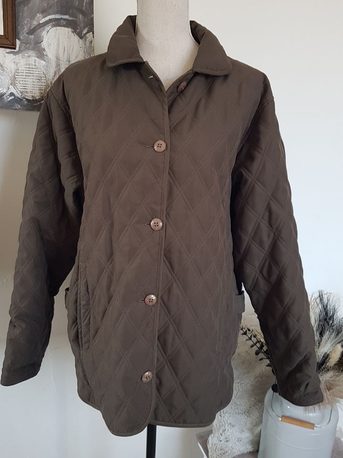 Veste matelassée marron kaki Taille 42/44, 56cm aux aisselles.
