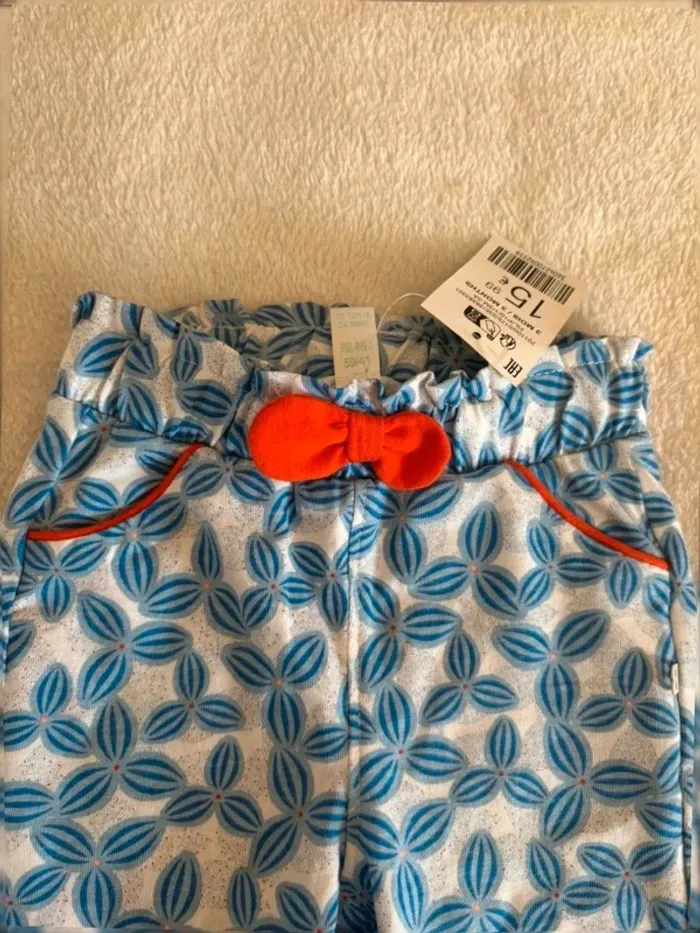 Pantalon bébé fille imprimé bleu avec nœud rouge – 3 mois - photo numéro 3