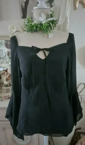 Blouse noire manches volantées Jacqueline Riu Taille 3 (40/42) Neuve