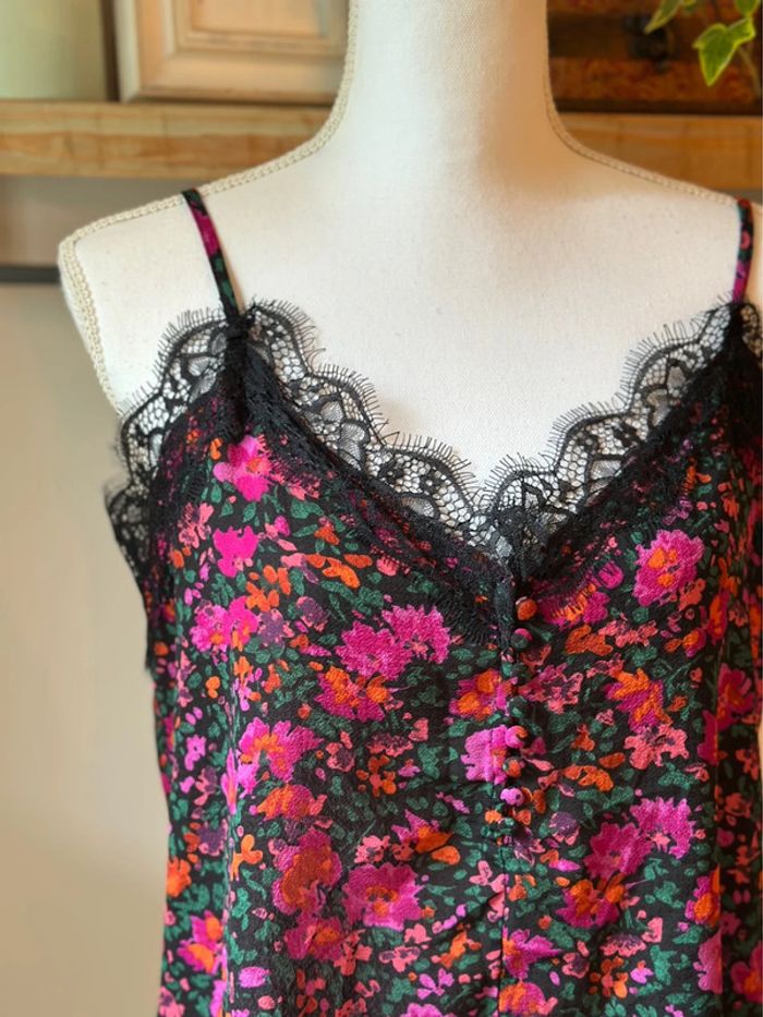 Top fleuri à dentelle – Jubylee – Taille M/L - photo numéro 2