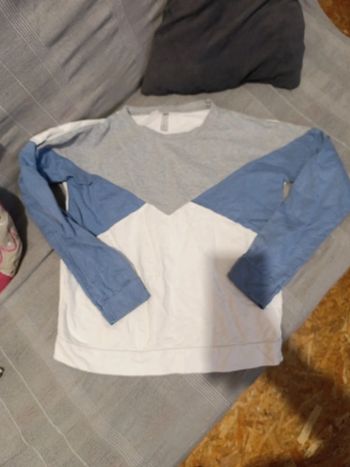 Pull blanc bleu gris de la marque rainbow