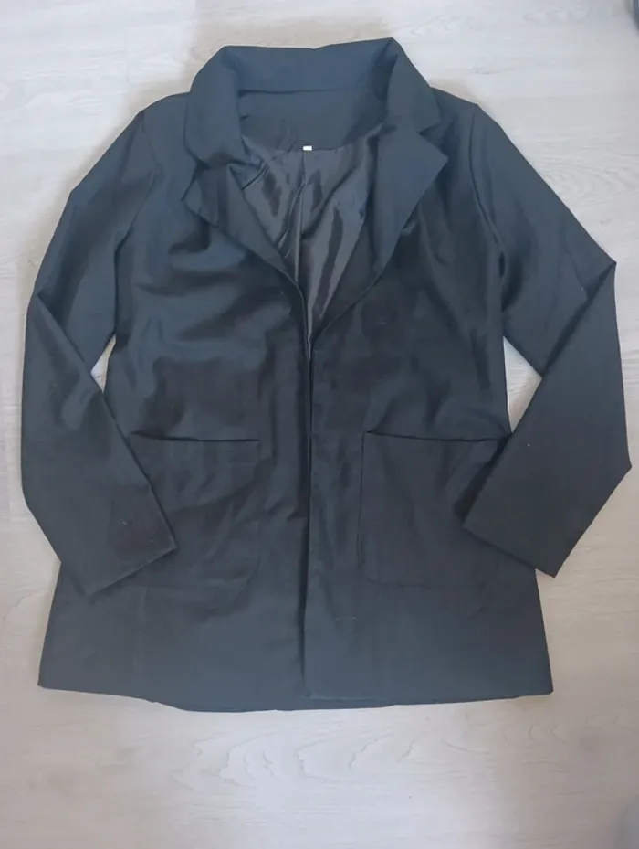 Veste blazer noire taille M en Tbe