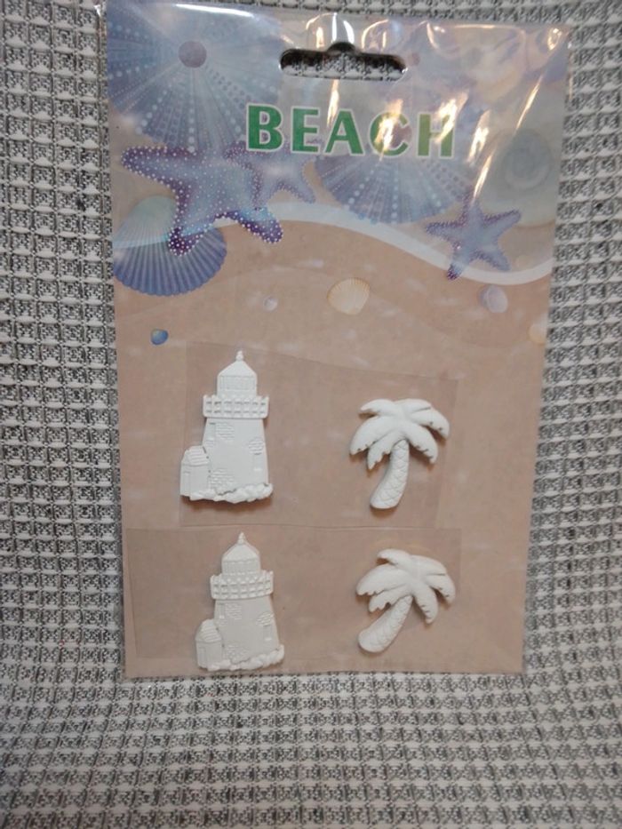 Lot de 4 figurines en résine blanche (2) - photo numéro 8