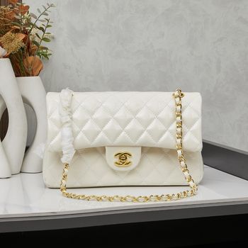 Chanel Maxi Sac Classique