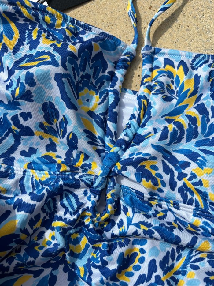 Maillot de bain 1 pièce blancs à motifs bleus et jaunes la petite étoile Taille 36 - photo numéro 4