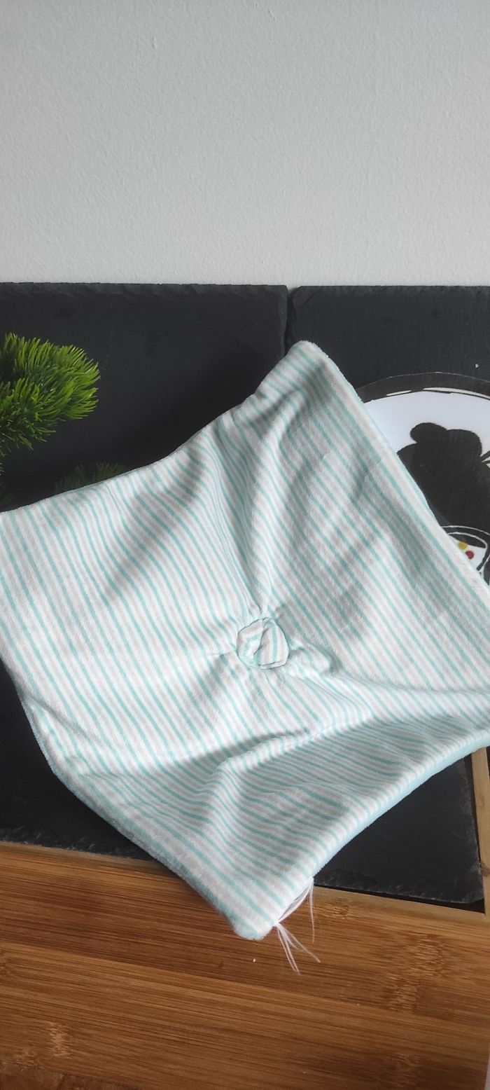 Doudou plat Singe bleu gris blanc rayé  obaïbi Okaïdi  Carré Rayure Turquoise - photo numéro 2