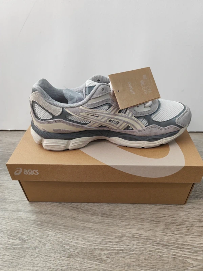 Asics GEL-NYC  taille 40.5 - photo numéro 2