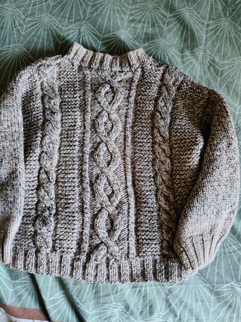 Pull chaud fait main laine torsades marron chiné neige 24 mois