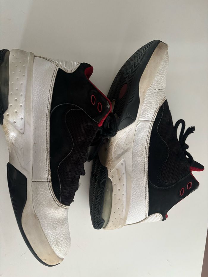 Baskets montantes Jordan pointure 40 - photo numéro 6