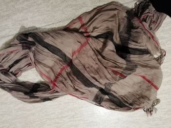 Grande écharpe /foulard large à carreaux