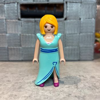 Personnage figurine femme playmobil