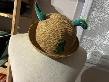 Chapeau bébé dinosaures