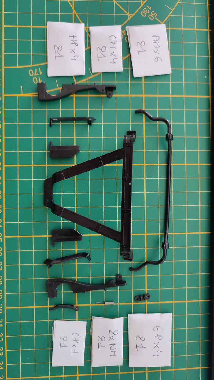 Lot pièces du fascicule n°21 pièce détachée Renault R8 Gordini 1/8 1/8ème Eaglemoss collections #D08