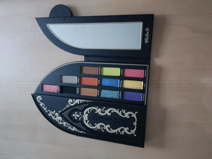 PALETTE GOTHIQUE ET PASTEL GOTH KAT VON D - photo numéro 7