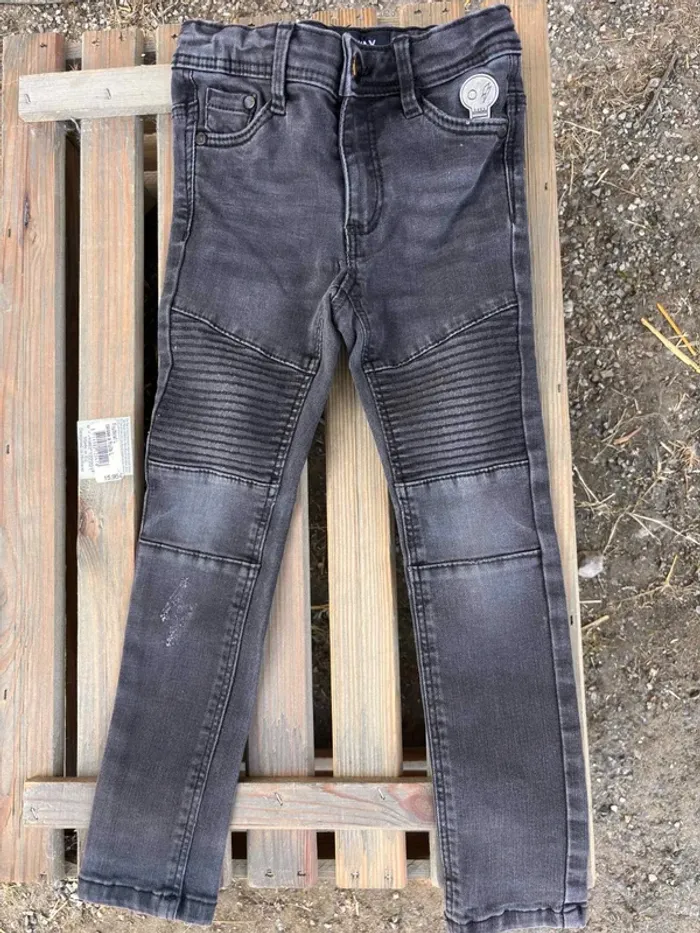 Jean tape à l'oeil