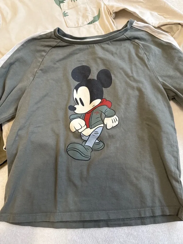 T-shirt manches longues taille 8 ans - photo numéro 4