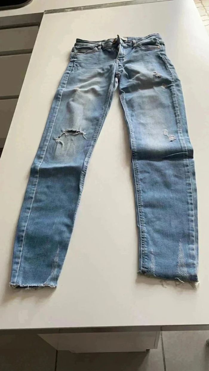 Jean troue - photo numéro 2