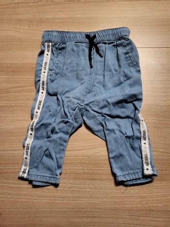 Jean taille 6 mois (63-69 cm)