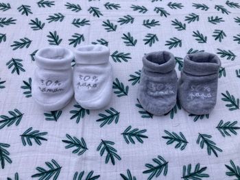 Lot 2 paires de chaussons