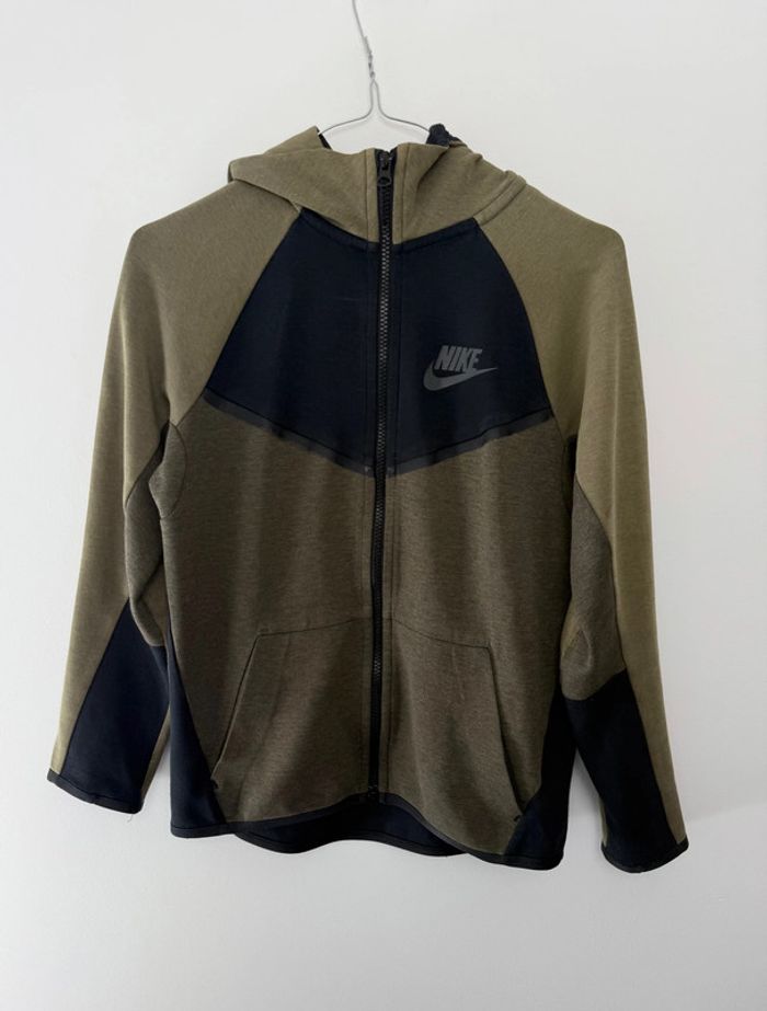 Sweat à capuche zippé Nike techn kaki et noir garçon 12-13 ans