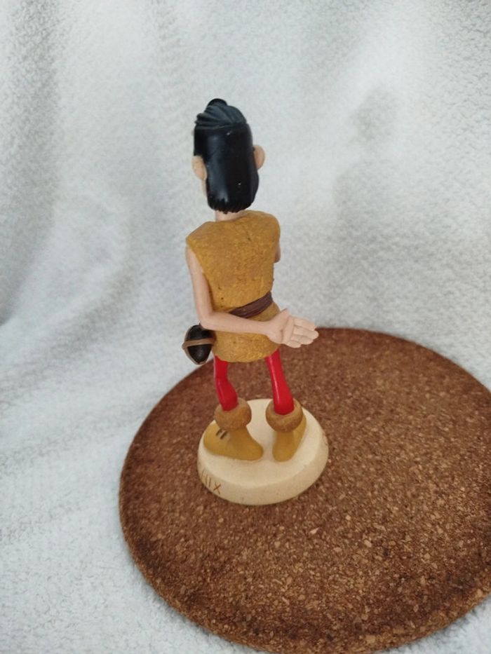 Figurine Astérix Ocatarinetabellatchitchix - photo numéro 4