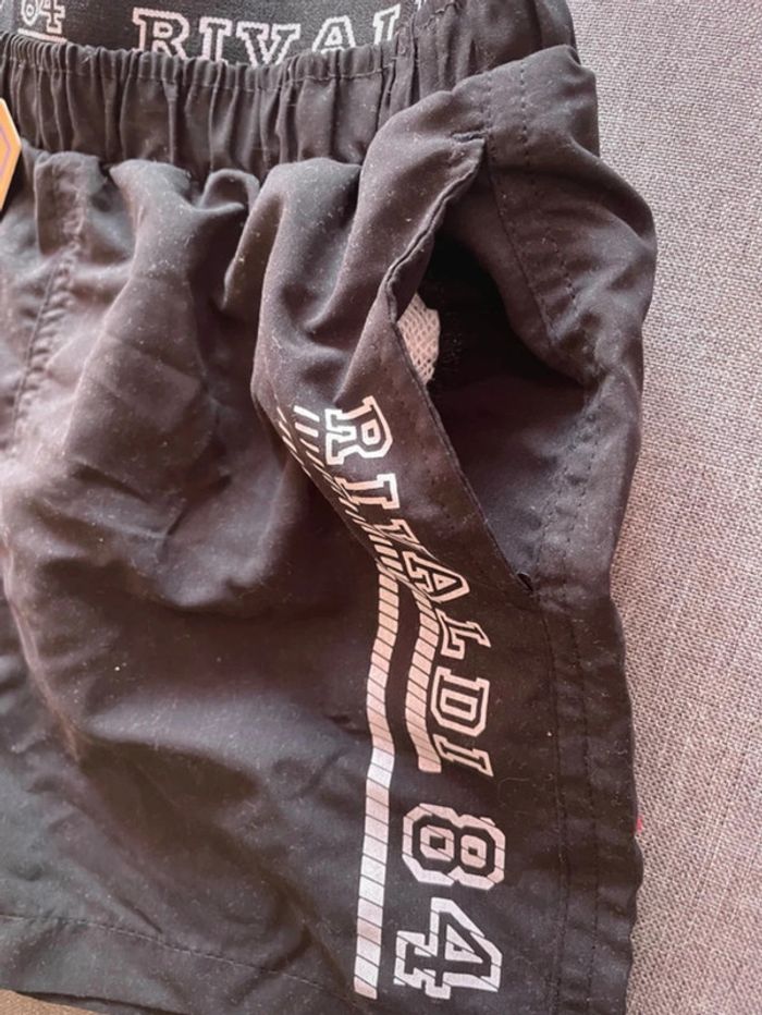 Short de bain neuf noir Rivaldi 8 ans - photo numéro 3