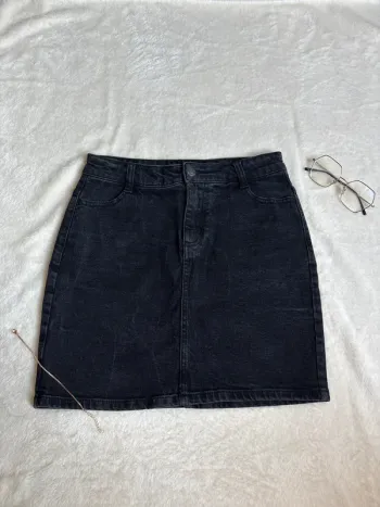 jupe en jean noir avec poches avant et arrière taille S/36 ~ kiabi