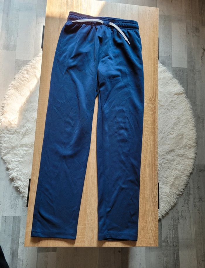 🌸 Tres joli lot de sport 🌸 taille 12 ans - photo numéro 4