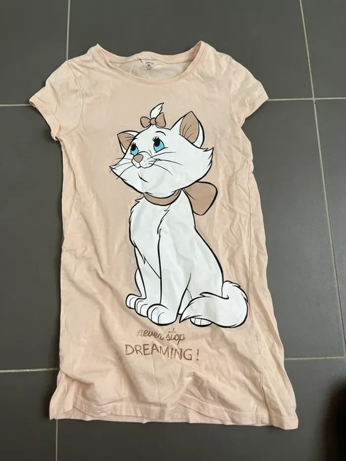 Robe de nuit marie aristochats 8 ans en très bon état