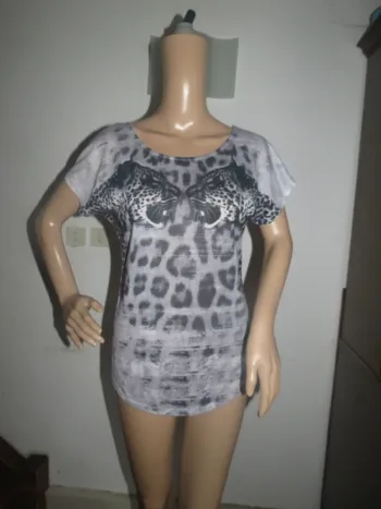 T-shirt taille S femme 
