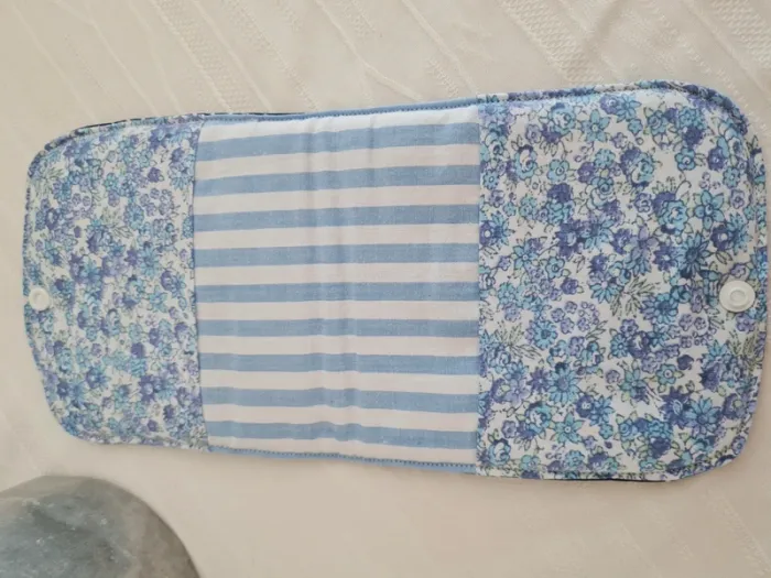 Étui de rangement pour serviette hygiénique - photo numéro 6