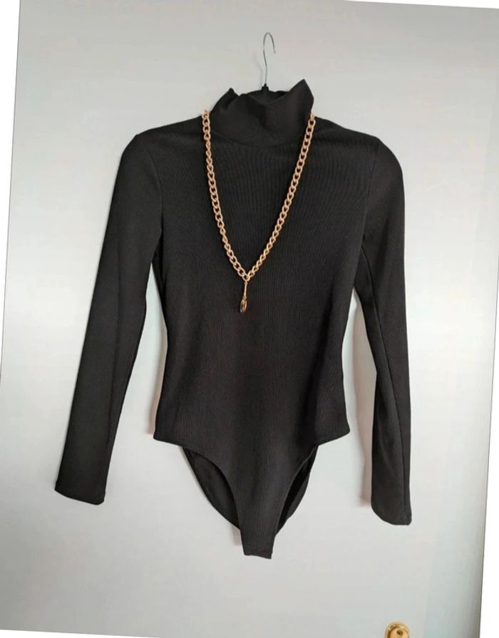Body col montant ouvert dans le dos