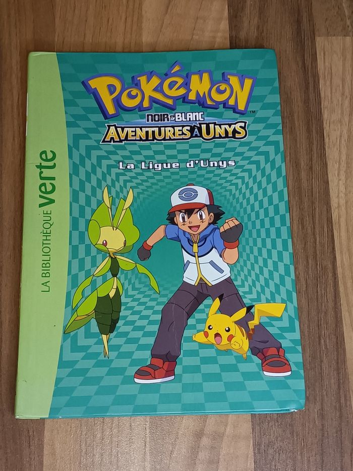 Livre Pokémon tome 10 Noir et Blanc La ligue d'Unys - photo numéro 1