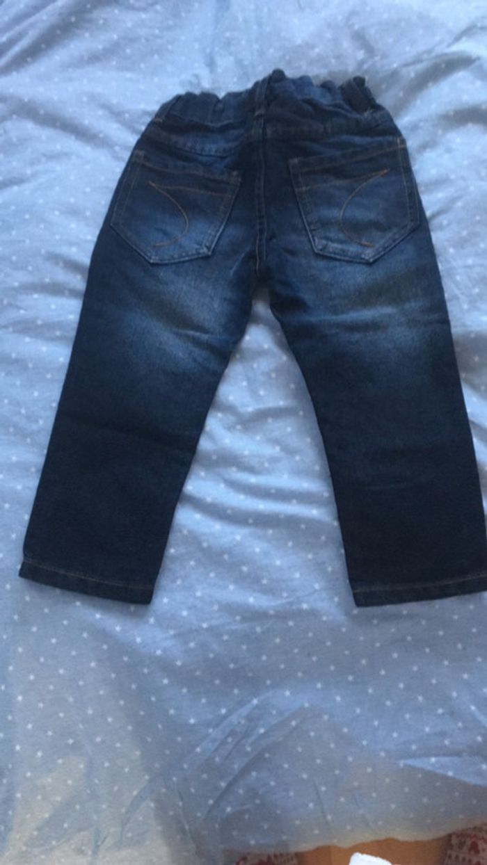 Jeans enfant jamais porté - photo numéro 2